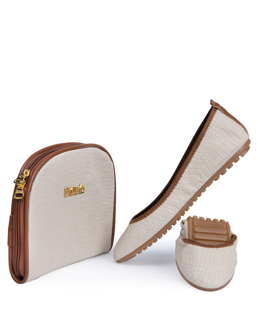 Narrow Choices Authentic Sue London Foldable Ballet Flats. Beautiful Cocoa Dust Brown Color. If you love the popular foldable ballet flats out there, you will love these!